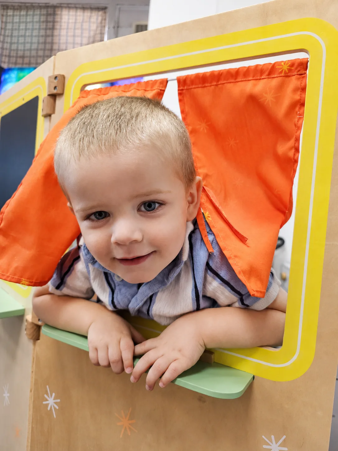 Role play fun inside Pop It Play